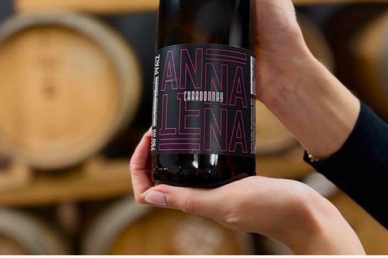 Weinetikett mit dem Schriftzug von Anna Lena