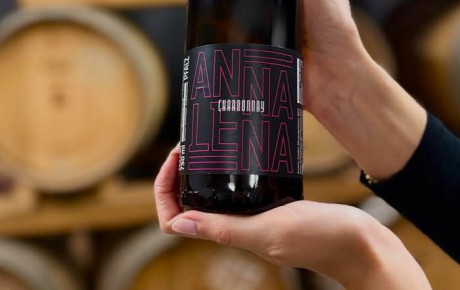 Weinetikett mit dem Schriftzug Anna Lena